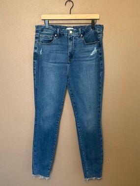 Good American Medium Wash Classic Raw Hem Jeans Women’s Size 16 Curvy Stretch